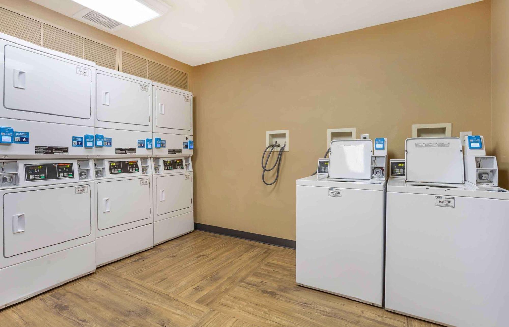 Extended Stay America Suites - Meadowlands - Ист-Рутерфорд Экстерьер фото