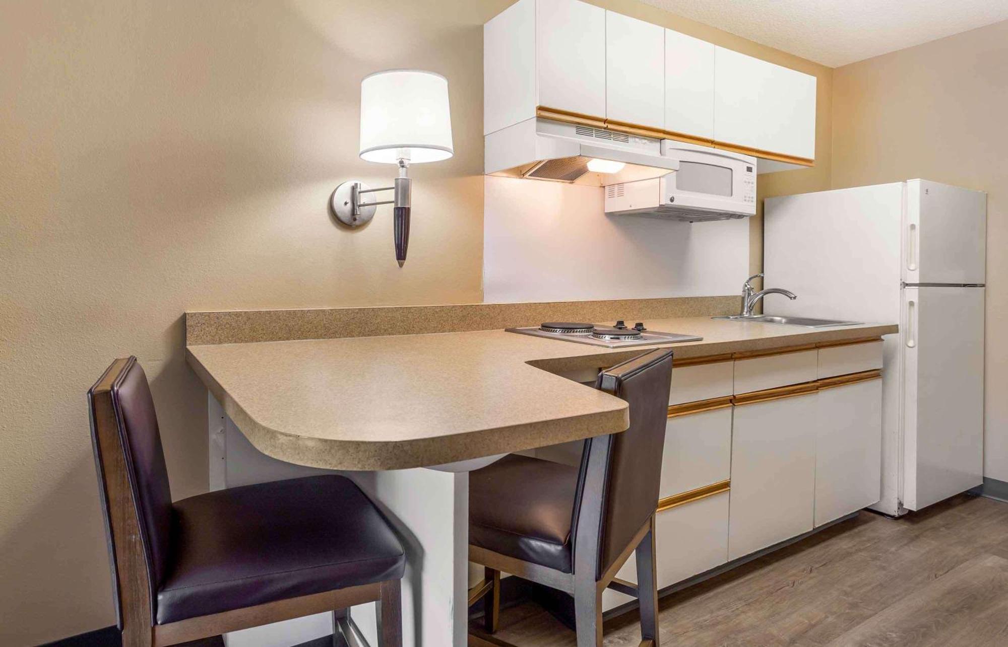 Extended Stay America Suites - Meadowlands - Ист-Рутерфорд Экстерьер фото